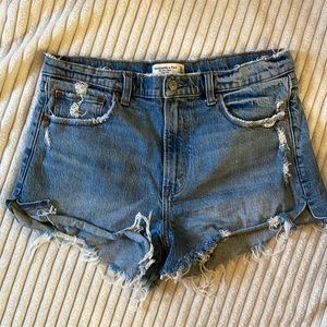 Abercrombie Mom Short - High rise size 30